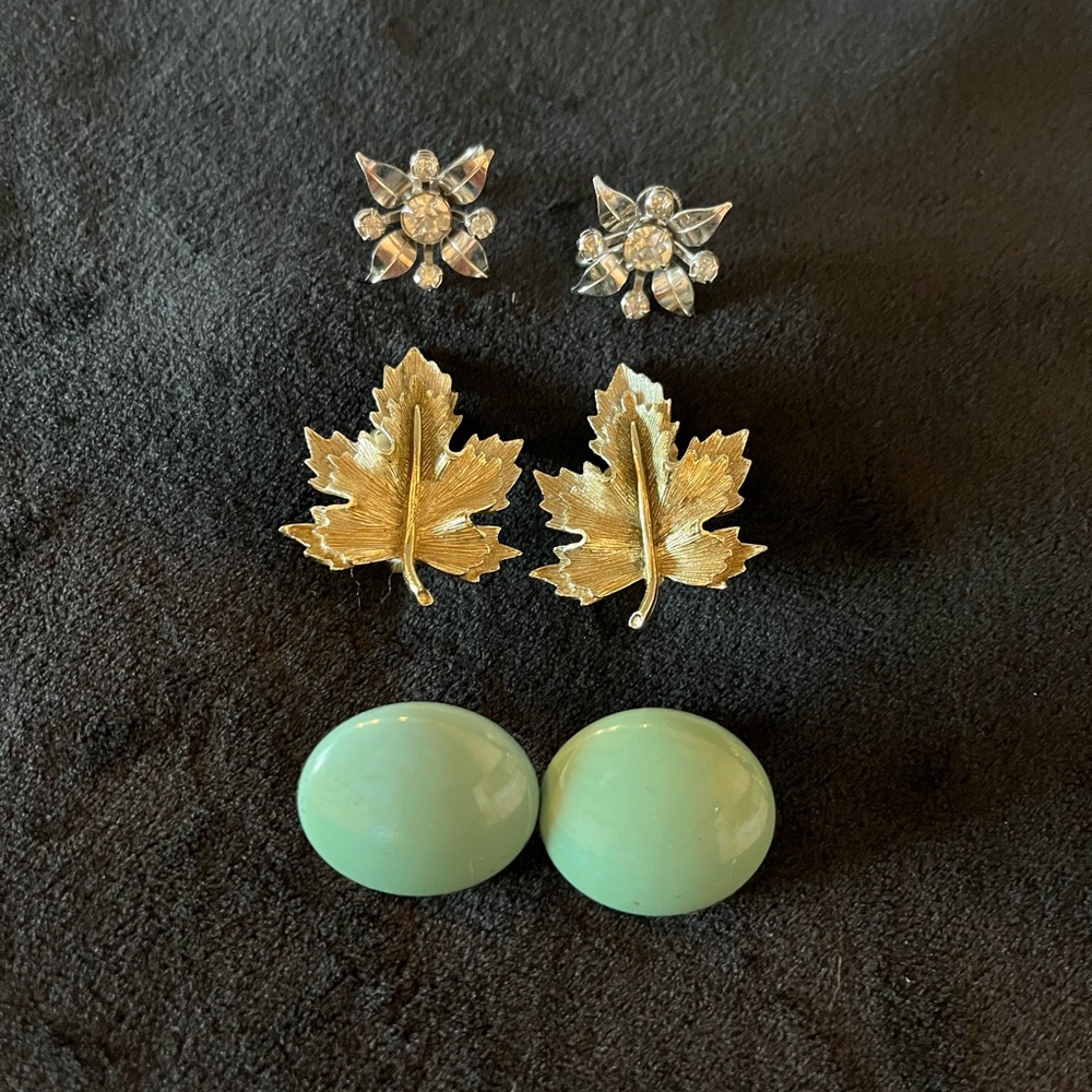 Vintage clip on earrings Sarah Coventry Bugbee Niles gold Leaf silver
